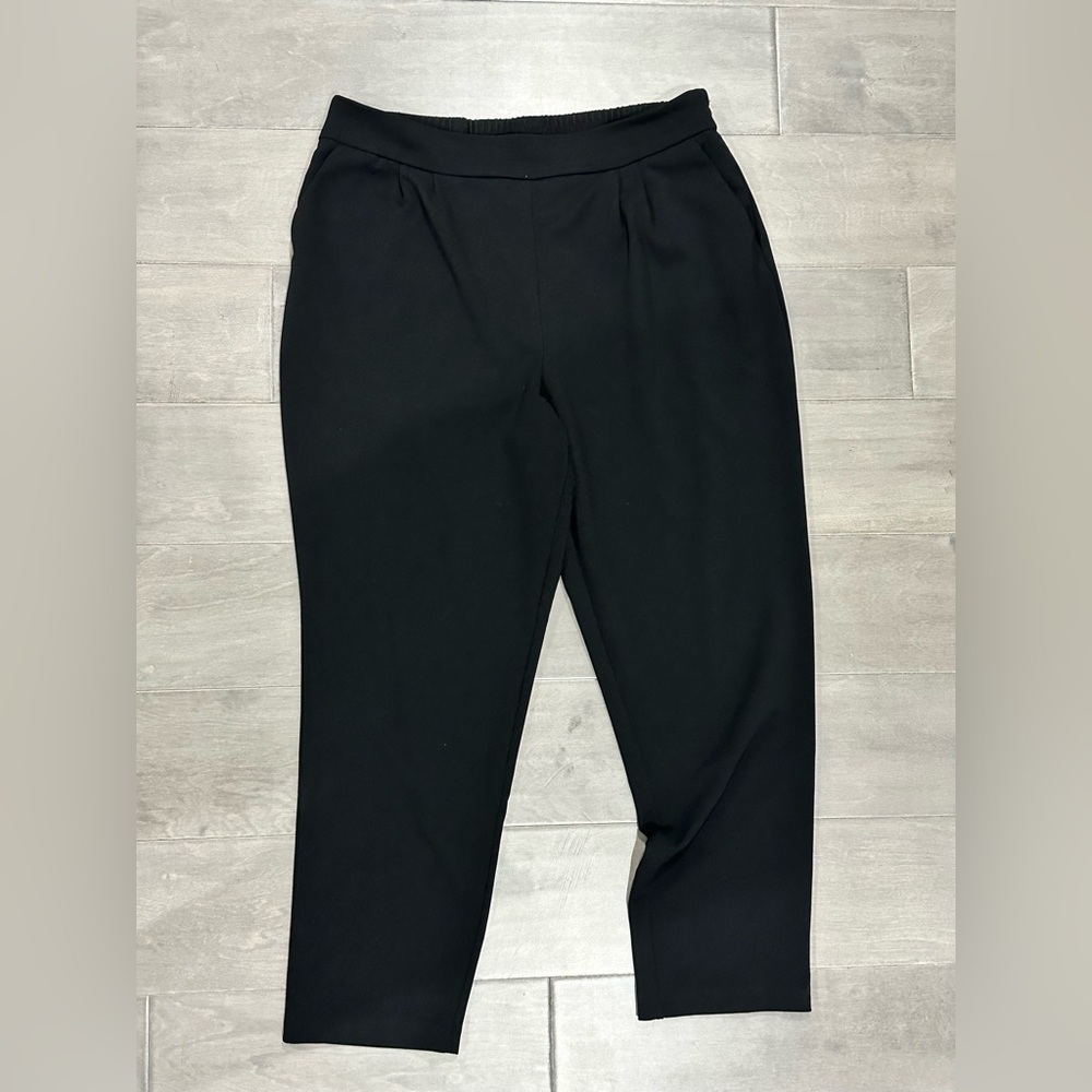 Versona Pull On Dress Pant. Black and Green.